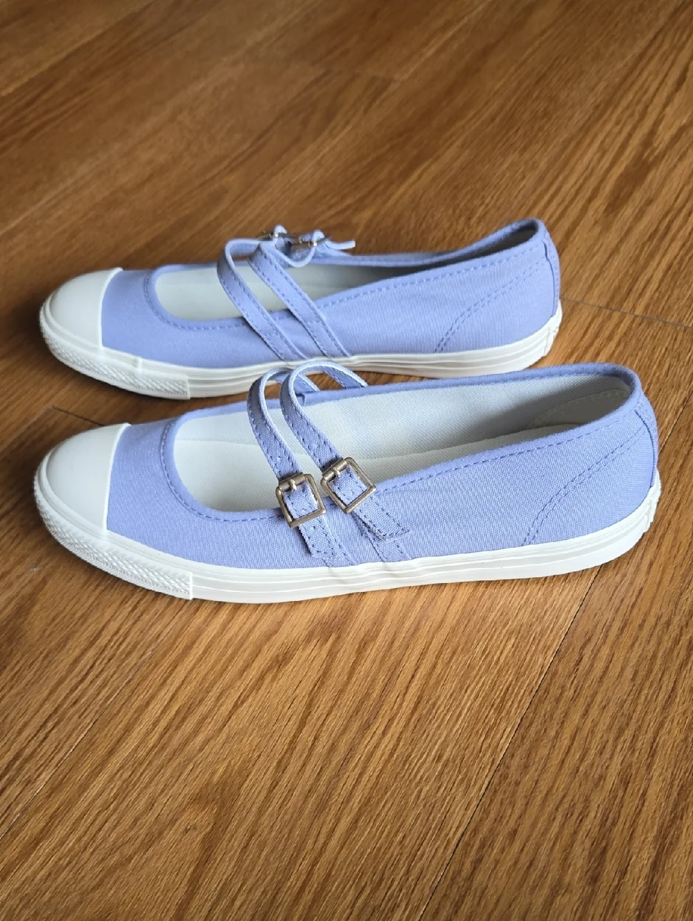 Converse Dainty Mary Janes - Picture 2 of 8